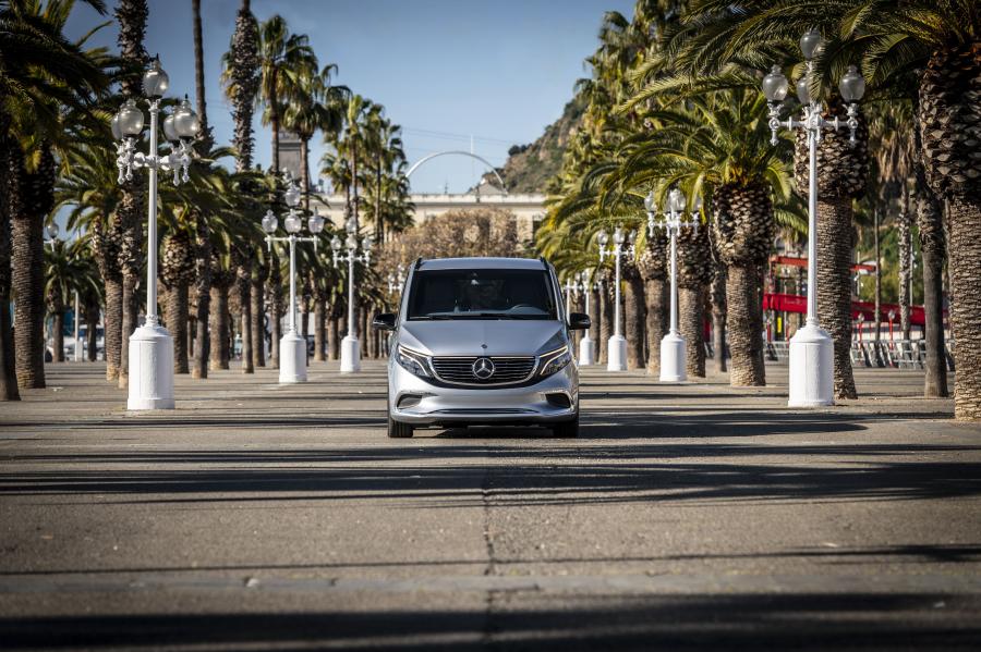  Mercedes-Benz Concept EQV (W447) 2019 года  (фото 26 из 31)